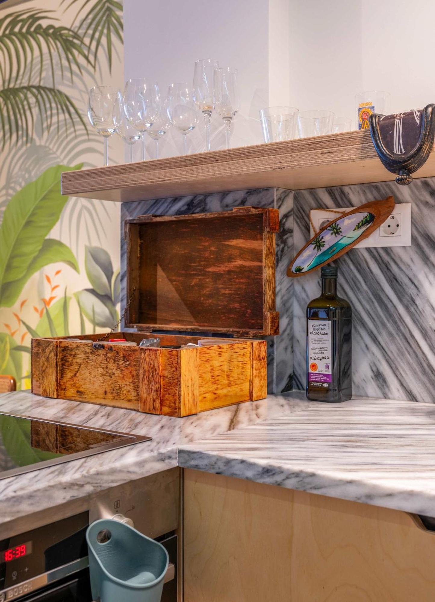 O&O Group Stylish Jungle Retreat Kolonaki Center Apartman Athén Kültér fotó